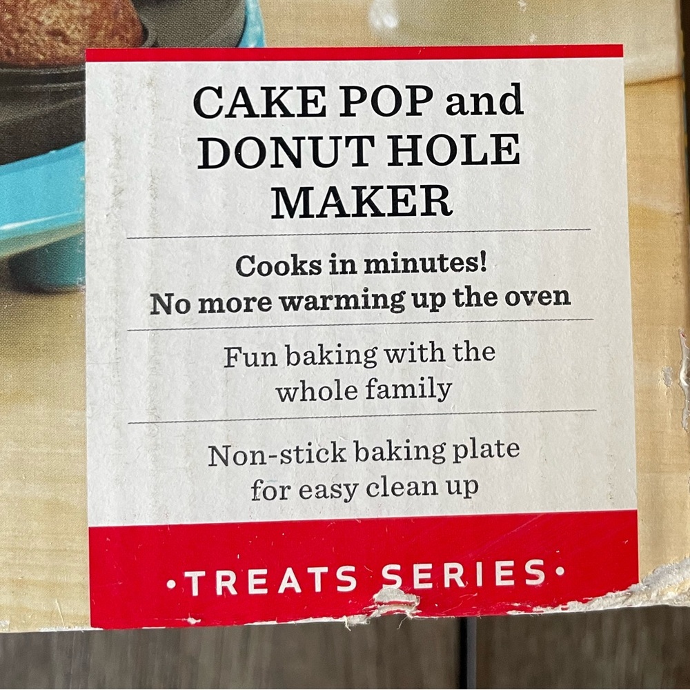 Cake Pop and Donut Hole Maker, Treat Maker, Easy Non Stick, Bella, Used in Box, - Picture 2 of 11
